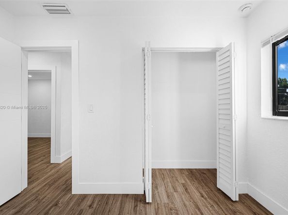 2931 NW 190th St, Miami Gardens FL 33056