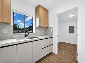 2931 NW 190th St, Miami Gardens FL 33056