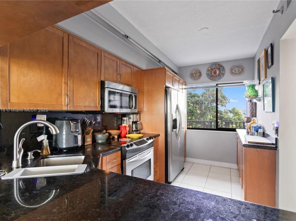 2300 NE 33rd Ave 401, Fort Lauderdale FL 33305