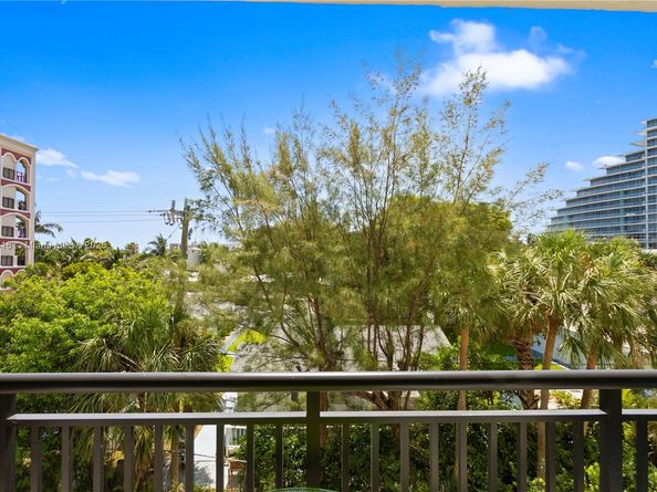2300 NE 33rd Ave 401, Fort Lauderdale FL 33305