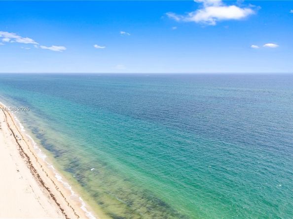 2300 NE 33rd Ave 401, Fort Lauderdale FL 33305