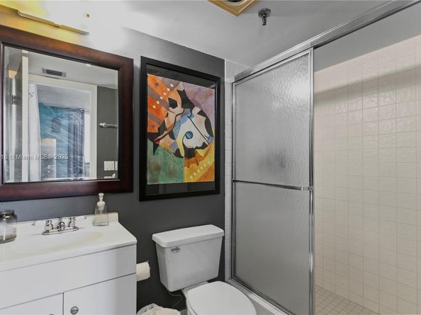 2300 NE 33rd Ave 401, Fort Lauderdale FL 33305