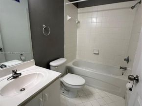 3398 NE 9th Dr 202, Homestead FL 33033