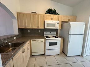 3398 NE 9th Dr 202, Homestead FL 33033