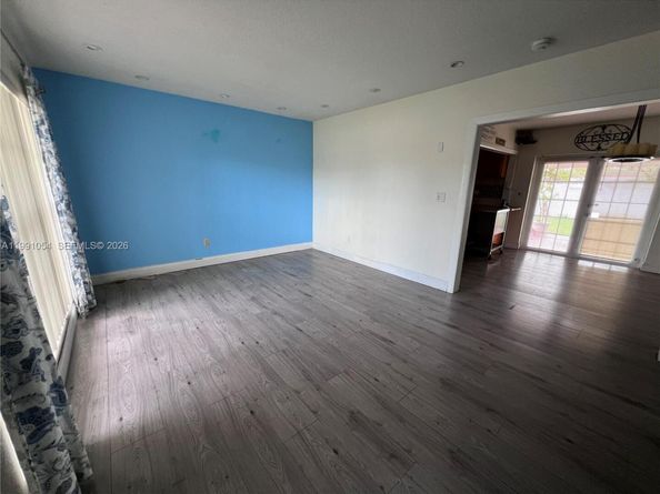 15303 SW 102nd Pl, Miami FL 33157