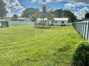 816 NW 8th St, Florida City FL 33034