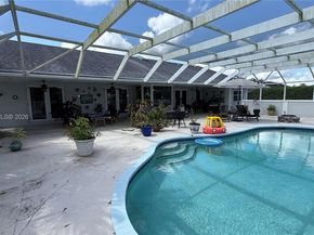 1501 NW 20th St, Homestead FL 33030