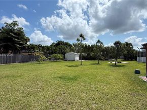 1501 NW 20th St, Homestead FL 33030