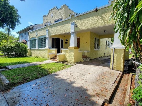 Undisclosed Address #A12030476, Miami FL 33137