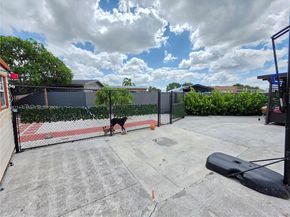 19631 NW 45th Ave, Miami Gardens FL 33055