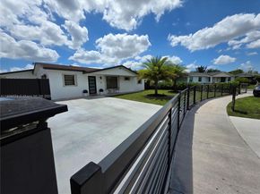 19631 NW 45th Ave, Miami Gardens FL 33055