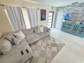 19631 NW 45th Ave, Miami Gardens FL 33055