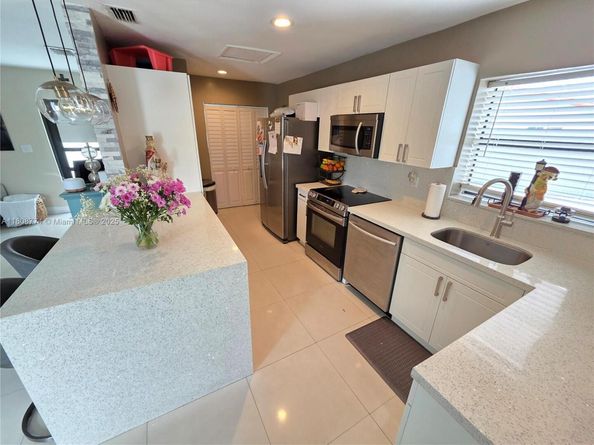 19631 NW 45th Ave, Miami Gardens FL 33055