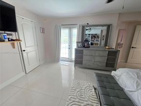 19631 NW 45th Ave, Miami Gardens FL 33055