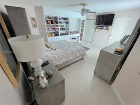 19631 NW 45th Ave, Miami Gardens FL 33055