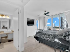 185 SW 7th St 1901, Miami FL 33130