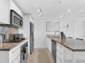 185 SW 7th St 1901, Miami FL 33130