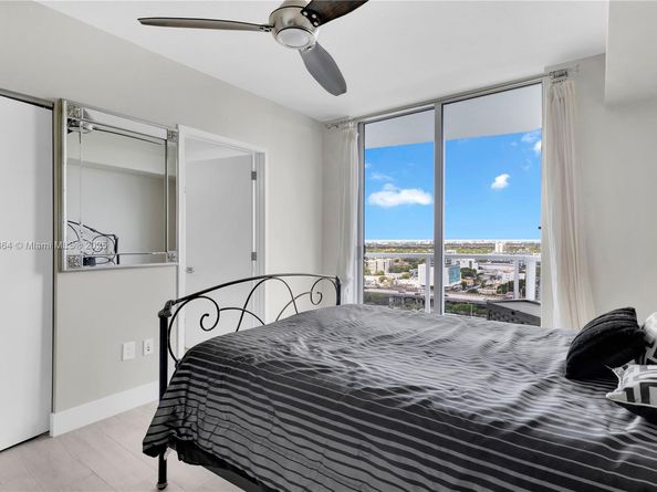 185 SW 7th St 1901, Miami FL 33130