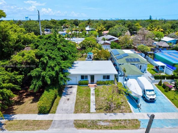 2609 Arthur St, Hollywood FL 33020