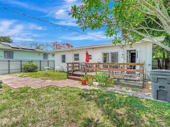 2609 Arthur St, Hollywood FL 33020