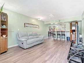 2609 Arthur St, Hollywood FL 33020