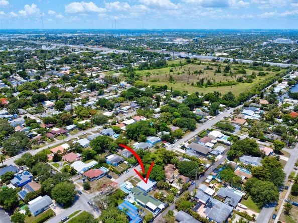 2609 Arthur St, Hollywood FL 33020