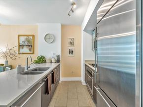 500 Brickell Ave 1810, Miami FL 33131