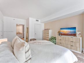 500 Brickell Ave 1810, Miami FL 33131