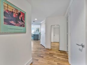 500 Brickell Ave 1810, Miami FL 33131