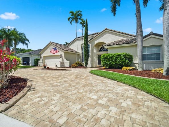 3563 W Tree Tops Ct, Davie FL 33328