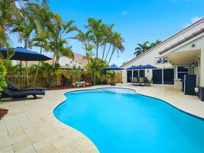 3563 W Tree Tops Ct, Davie FL 33328