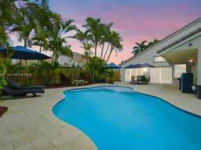 3563 W Tree Tops Ct, Davie FL 33328