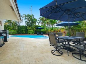 3563 W Tree Tops Ct, Davie FL 33328