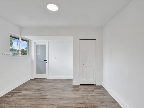 8109 NW 71st Ave, Tamarac FL 33321