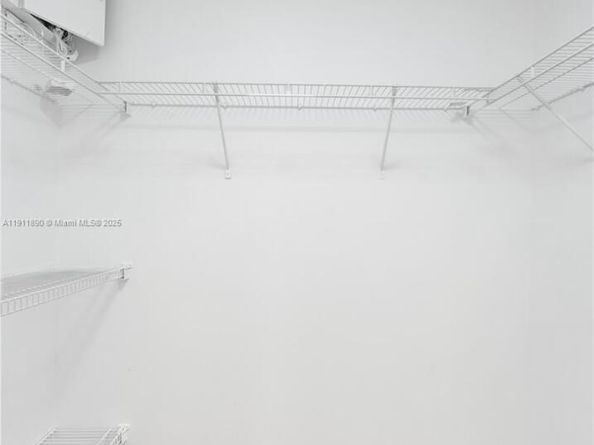 8109 NW 71st Ave, Tamarac FL 33321