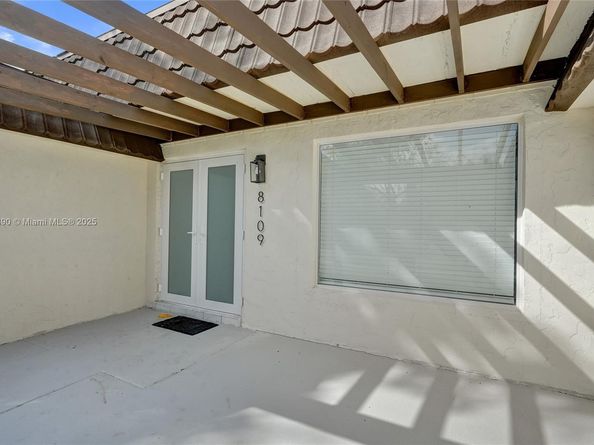 8109 NW 71st Ave, Tamarac FL 33321