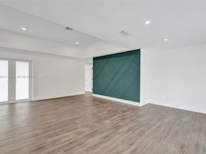 8109 NW 71st Ave, Tamarac FL 33321