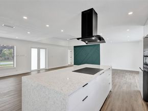 8109 NW 71st Ave, Tamarac FL 33321