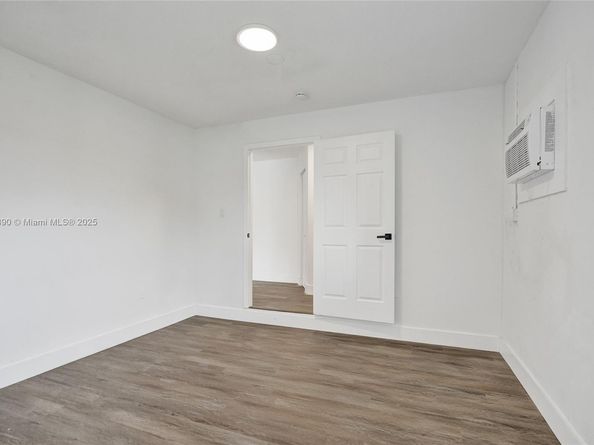 8109 NW 71st Ave, Tamarac FL 33321