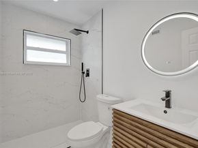 8109 NW 71st Ave, Tamarac FL 33321