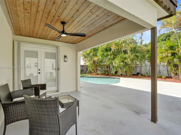 8109 NW 71st Ave, Tamarac FL 33321