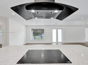 8109 NW 71st Ave, Tamarac FL 33321