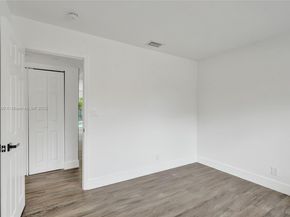 8109 NW 71st Ave, Tamarac FL 33321