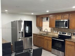 12888 SW 17th st, Miami FL 33175