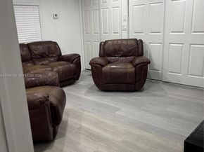 12888 SW 17th st, Miami FL 33175
