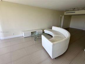 900 Bay Dr 906, Miami Beach FL 33141