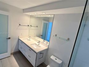 900 Bay Dr 906, Miami Beach FL 33141