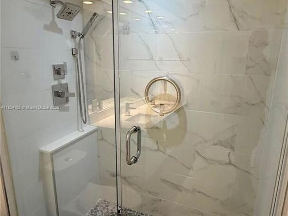 900 Bay Dr 906, Miami Beach FL 33141