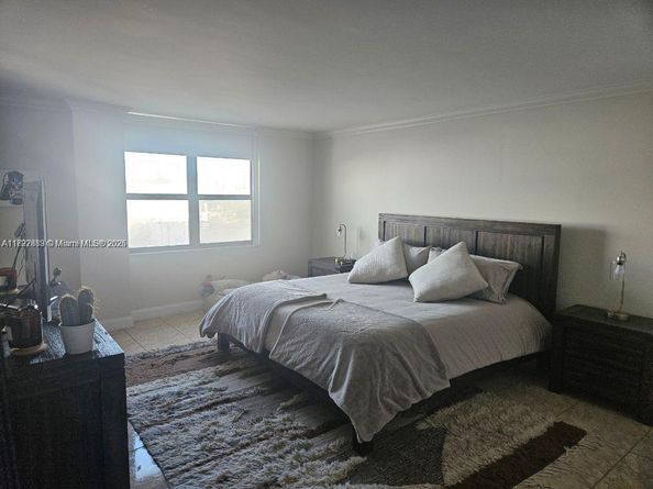 1800 Collins Ave 8B, Miami Beach FL 33139