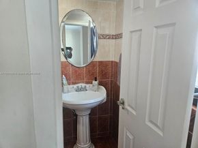 1800 Collins Ave 8B, Miami Beach FL 33139